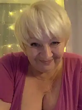 Laura Millf online show from 01-03-25, 07:39