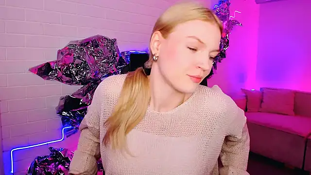 GraceGlamour online show from 12-22-24, 05:12