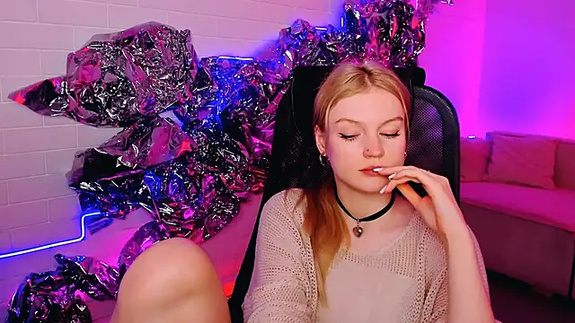 GraceGlamour online show from 12-22-24, 08:16