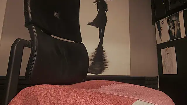 Snapshot of dani4334 chatting on 10-10-25, 09:08 dani4334 online show from 10-10-25, 09:08