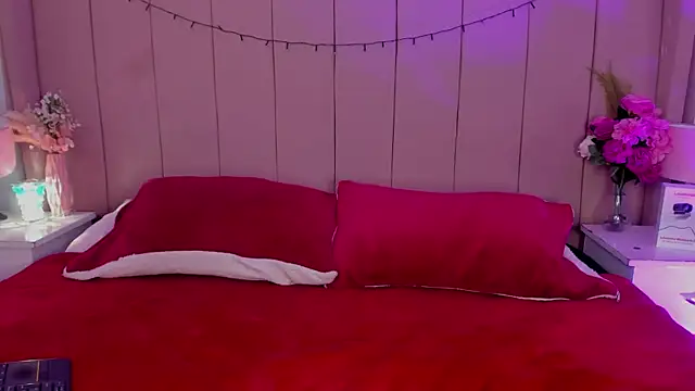 Snapshot of MollyBigBoobs12 chatting on 10-28-25, 09:06 MollyBigBoobs12 online show from 10-28-25, 09:06