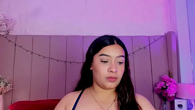 Snapshot of MollyBigBoobs12 chatting on 11-04-25, 08:30 MollyBigBoobs12 online show from 11-04-25, 08:30