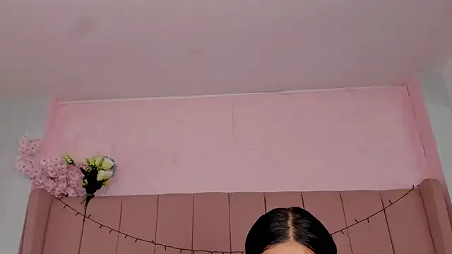 Snapshot of MollyBigBoobs12 chatting on 11-11-25, 08:20 MollyBigBoobs12 online show from 11-11-25, 08:20