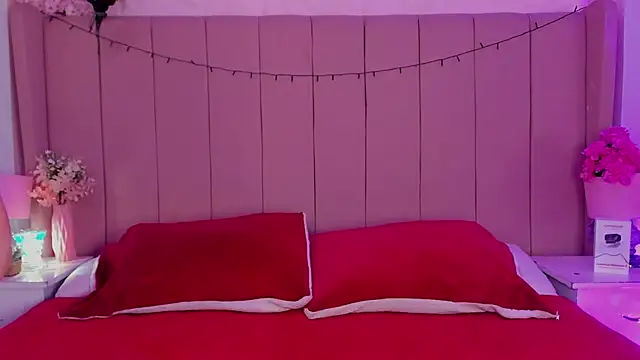 Snapshot of MollyBigBoobs12 chatting on 11-14-25, 08:51 MollyBigBoobs12 online show from 11-14-25, 08:51