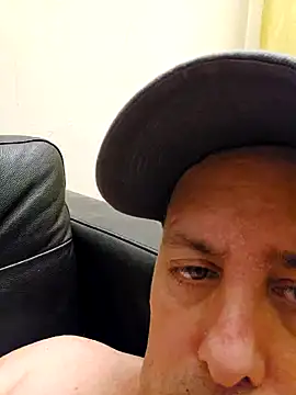 HeteroHotGuy1 online show from 12-06-24, 01:29