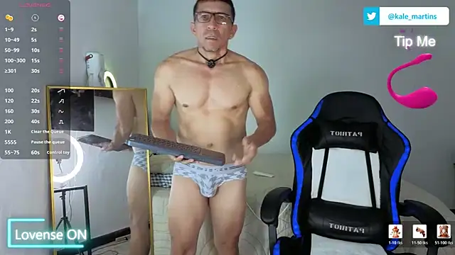 Snapshot of KALE_19 chatting on 01-05-26, 09:40 KALE 19 online show from 01-05-26, 09:40