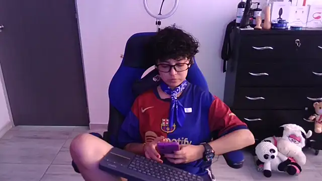 thomascooper7 online show from 02-12-26, 06:47