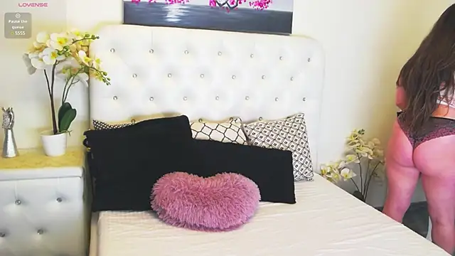 Ysabell01 online show from 04-14-26, 04:29