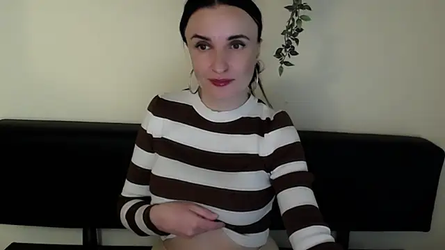 LaimaV  online show from 04-12-26, 08:58