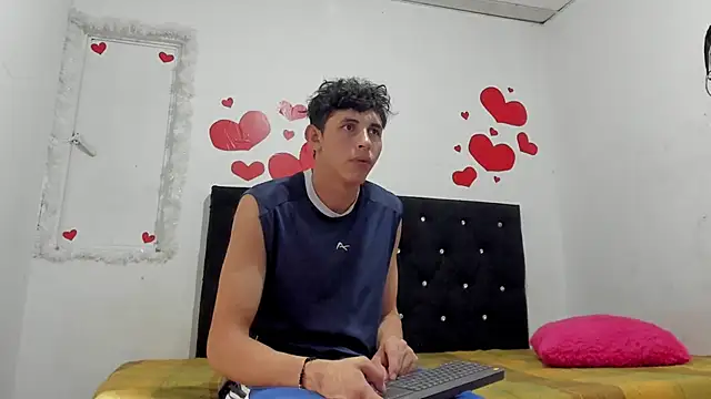 Snapshot of chloe_evanx_ chatting on 03-18-25, 07:10 chloe evanx  online show from 03-18-25, 07:10