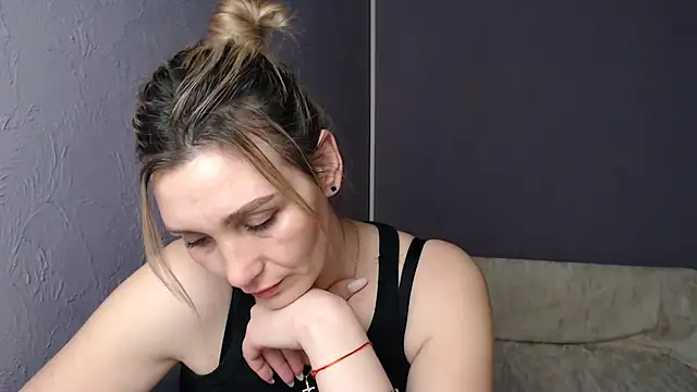  sexy lady online show from 03-06-25, 05:33