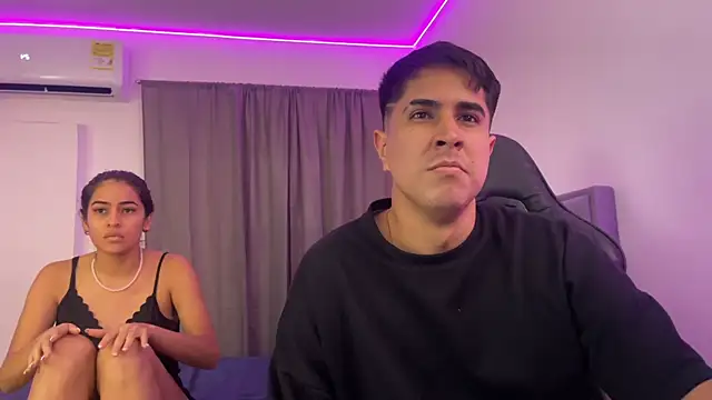 Snapshot of dereckbrownn chatting on 01-19-25, 05:05 dereckbrownn online show from 01-19-25, 05:05