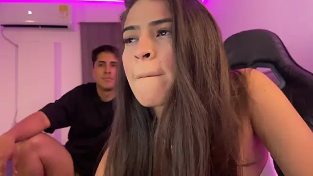 Snapshot of dereckbrownn chatting on 01-23-25, 04:41 dereckbrownn online show from 01-23-25, 04:41