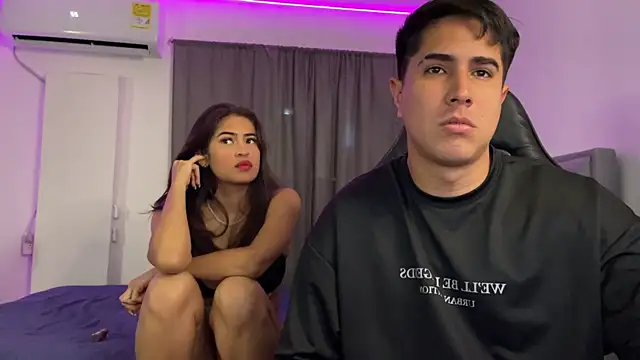 Snapshot of dereckbrownn chatting on 01-26-25, 05:02 dereckbrownn online show from 01-26-25, 05:02