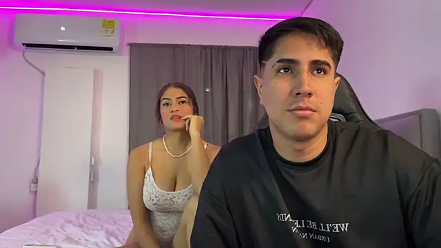 Snapshot of dereckbrownn chatting on 01-30-25, 08:53 dereckbrownn online show from 01-30-25, 08:53