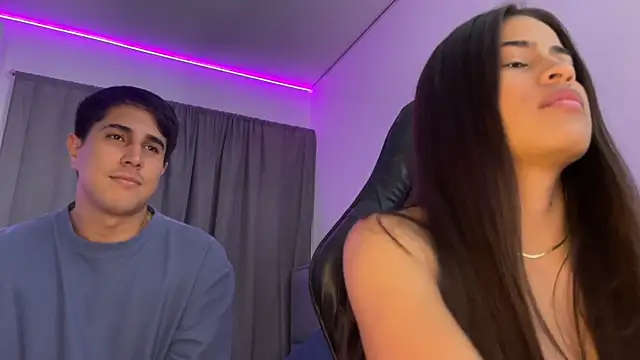 Snapshot of dereckbrownn chatting on 03-23-25, 02:04 dereckbrownn online show from 03-23-25, 02:04