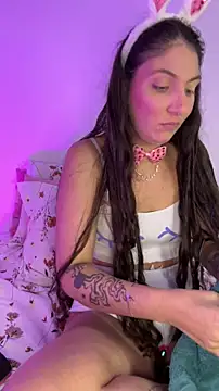 Snapshot of DianaSartori chatting on 04-06-26, 08:43 DianaSartori online show from 04-06-26, 08:43