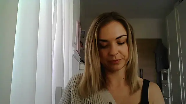 ashley xlove online show from 03-17-25, 10:49