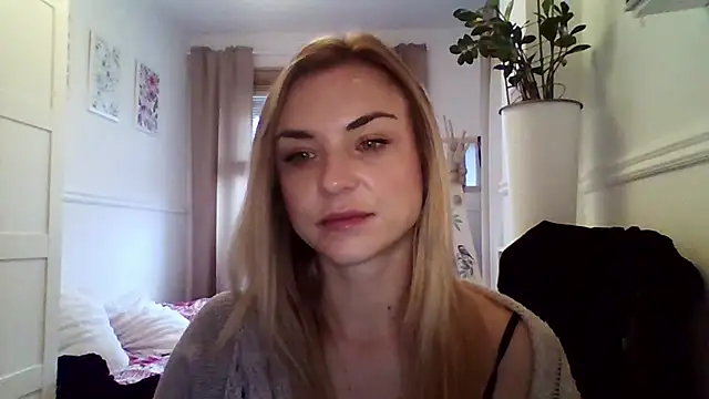 ashley xlove online show from 12-15-25, 07:34