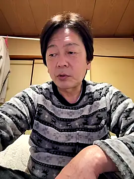 Snapshot of SaneService9 chatting on 11-06-25, 12:22 SaneService9 online show from 11-06-25, 12:22