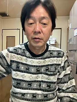 Snapshot of SaneService9 chatting on 11-12-25, 08:30 SaneService9 online show from 11-12-25, 08:30