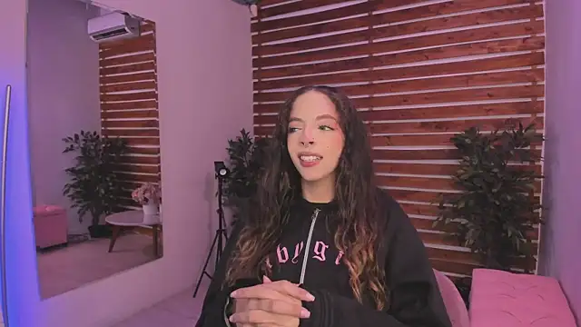 Sapphire Venuss online show from 11-27-25, 02:13