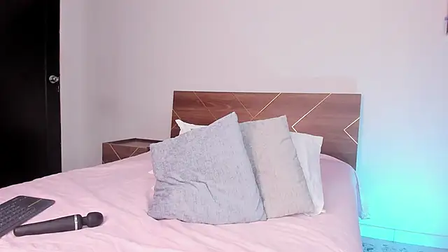 amber maxwell online show from 02-05-25, 11:39