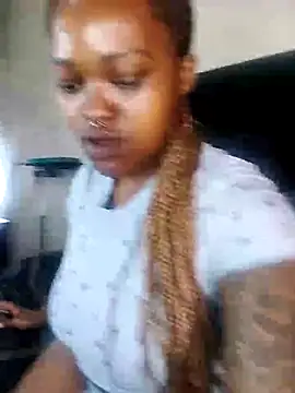 Snapshot of ThickPearlx23 chatting on 01-19-26, 06:50 ThickPearlx23 online show from 01-19-26, 06:50