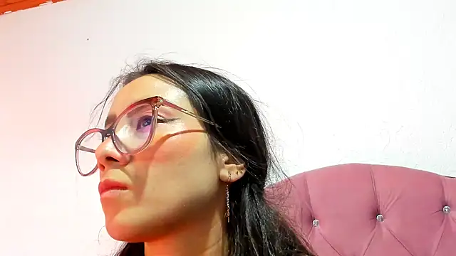 Snapshot of teffy_lee chatting on 12-31-24, 08:34 teffy lee online show from 12-31-24, 08:34