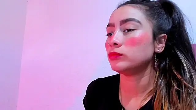 Snapshot of teffy_lee chatting on 01-19-25, 08:51 teffy lee online show from 01-19-25, 08:51