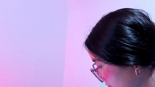 Snapshot of teffy_lee chatting on 01-24-25, 08:43 teffy lee online show from 01-24-25, 08:43