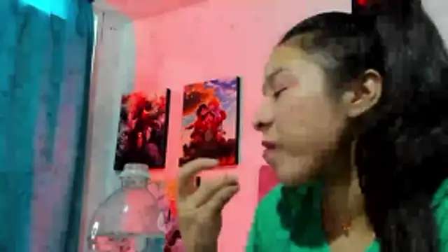 Snapshot of teffy_lee chatting on 11-06-25, 09:05 teffy lee online show from 11-06-25, 09:05