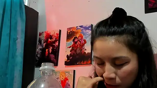 Snapshot of teffy_lee chatting on 11-22-25, 08:52 teffy lee online show from 11-22-25, 08:52