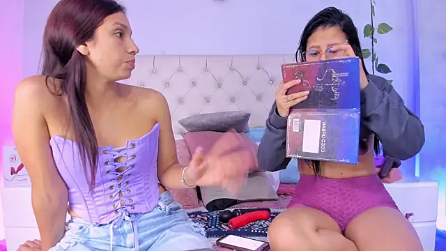 Luci And Sofi online show from 03-07-25, 02:34