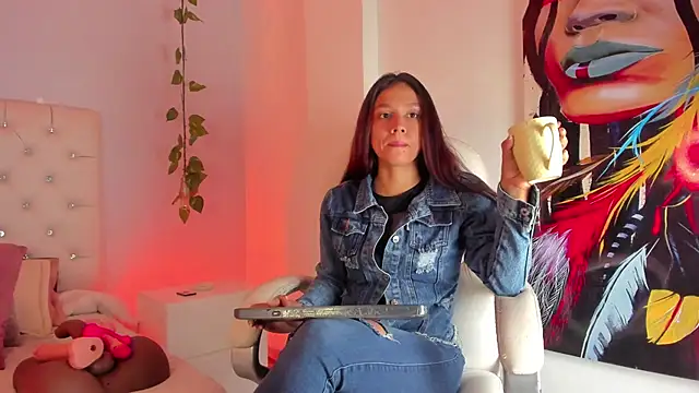 Luci And Sofi online show from 01-13-26, 01:05