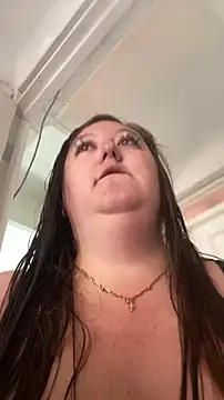 Chloee ep online show from 10-16-25, 04:41