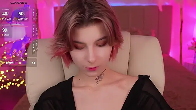 Snapshot of HaylaAmber chatting on 12-13-24, 08:26 HaylaAmber online show from 12-13-24, 08:26