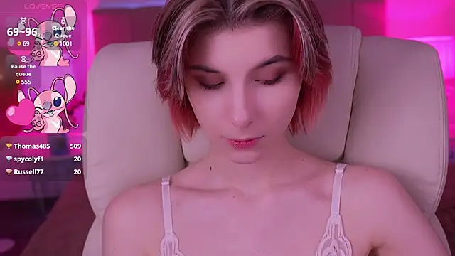 Snapshot of HaylaAmber chatting on 02-16-25, 10:21 HaylaAmber online show from 02-16-25, 10:21