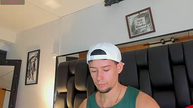 JadeSmiith  online show from 12-20-25, 10:50