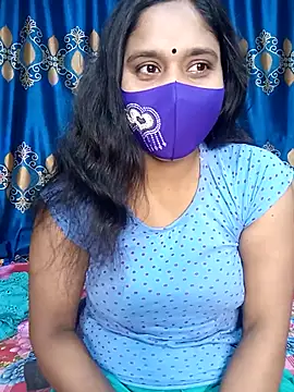 Snapshot of Hot_Maleka chatting on 02-07-25, 02:29 Hot Maleka online show from 02-07-25, 02:29