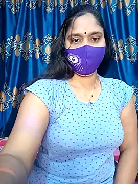 Snapshot of Hot_Maleka chatting on 02-10-25, 02:19 Hot Maleka online show from 02-10-25, 02:19