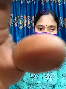 Snapshot of Hot_Maleka chatting on 02-23-25, 05:56 Hot Maleka online show from 02-23-25, 05:56