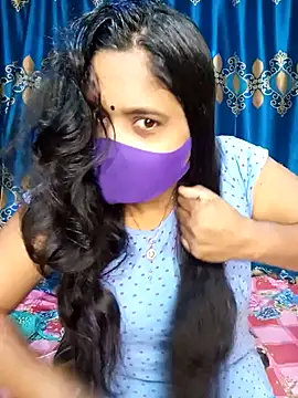 Snapshot of Hot_Maleka chatting on 03-08-25, 01:17 Hot Maleka online show from 03-08-25, 01:17