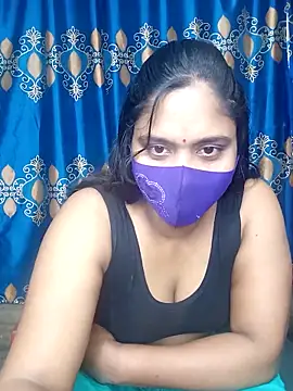 Snapshot of Hot_Maleka chatting on 03-19-25, 02:35 Hot Maleka online show from 03-19-25, 02:35