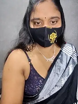 Snapshot of Hot_Maleka chatting on 09-08-25, 06:51 Hot Maleka online show from 09-08-25, 06:51