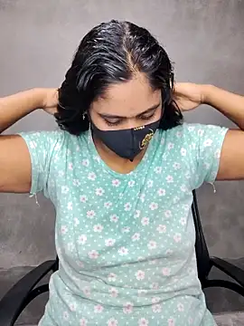 Snapshot of Hot_Maleka chatting on 09-11-25, 01:28 Hot Maleka online show from 09-11-25, 01:28