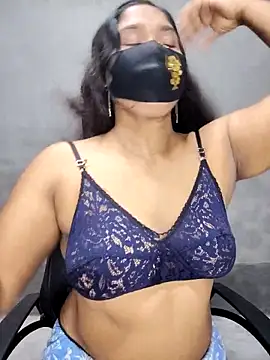 Snapshot of Hot_Maleka chatting on 09-13-25, 01:27 Hot Maleka online show from 09-13-25, 01:27