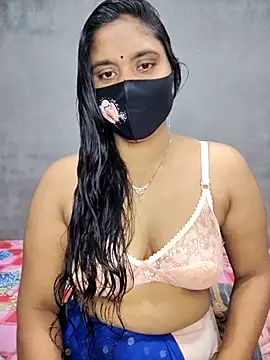 Snapshot of Hot_Maleka chatting on 09-15-25, 02:00 Hot Maleka online show from 09-15-25, 02:00