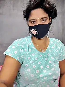 Snapshot of Hot_Maleka chatting on 09-18-25, 01:40 Hot Maleka online show from 09-18-25, 01:40