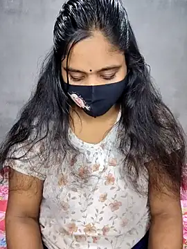 Snapshot of Hot_Maleka chatting on 09-19-25, 01:07 Hot Maleka online show from 09-19-25, 01:07